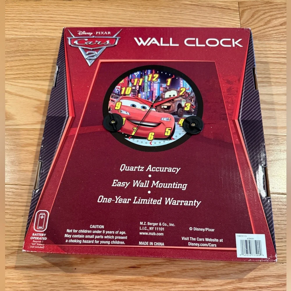 Disney Pixar Cars 10'' wall clock featuring Lightning McQueen by Toys